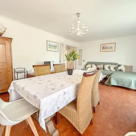 Spacieux T3 Avec Terrasse A 아파트 Fréjus