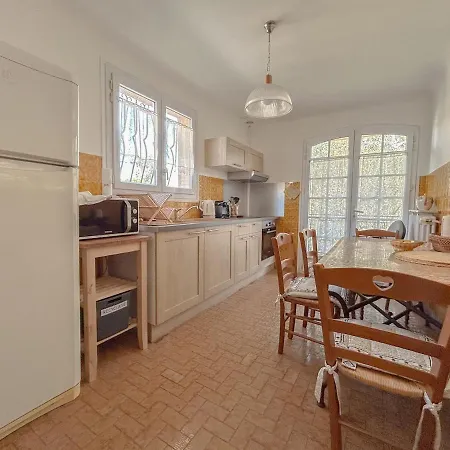 Spacieux T3 Avec Terrasse A 아파트 Fréjus