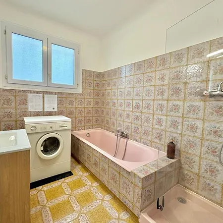 Spacieux T3 Avec Terrasse à Apartamento