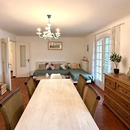 Spacieux T3 Avec Terrasse A Fréjus